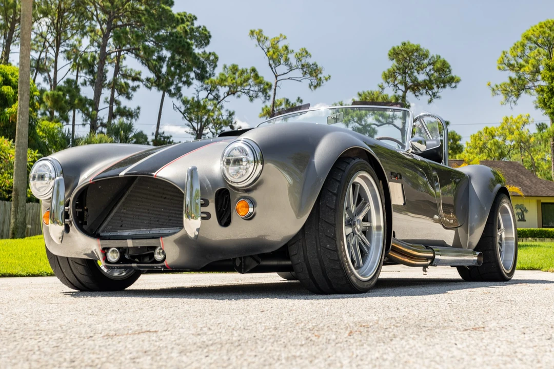 Shelby Cobra Replica - Image 3 of 31