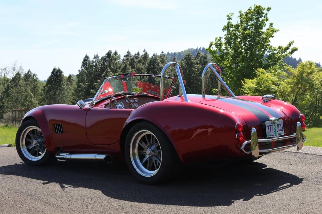Shelby Cobra Replica - Image 9 of 31