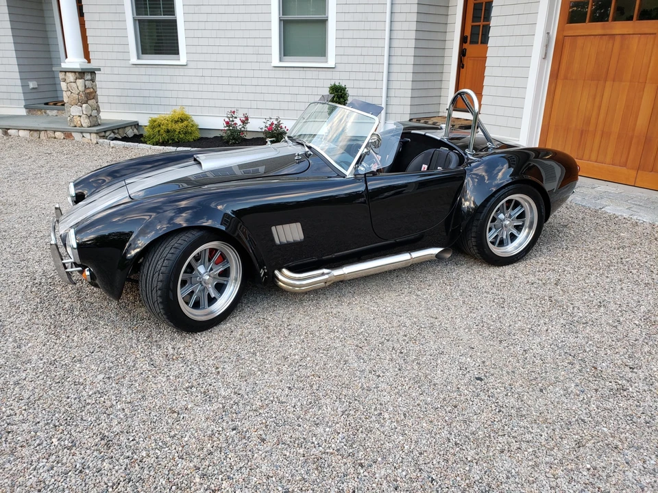 Shelby Cobra Replica - Image 9 of 31