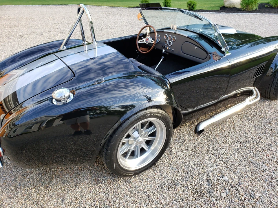 Shelby Cobra Replica - Image 24 of 31