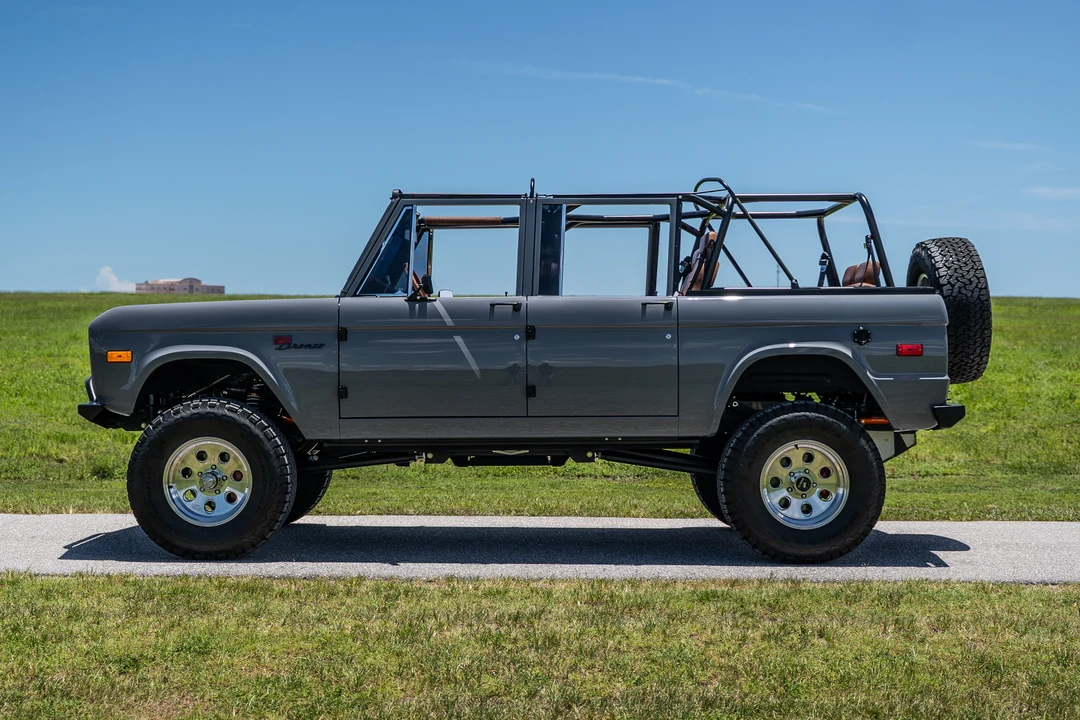 Ford Bronco 1st Gen - Image 3 of 31