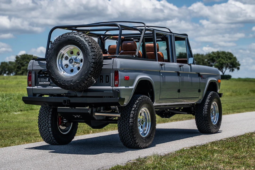 Ford Bronco 1st Gen - Image 10 of 31