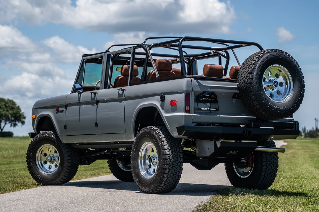 Ford Bronco 1st Gen - Image 7 of 31