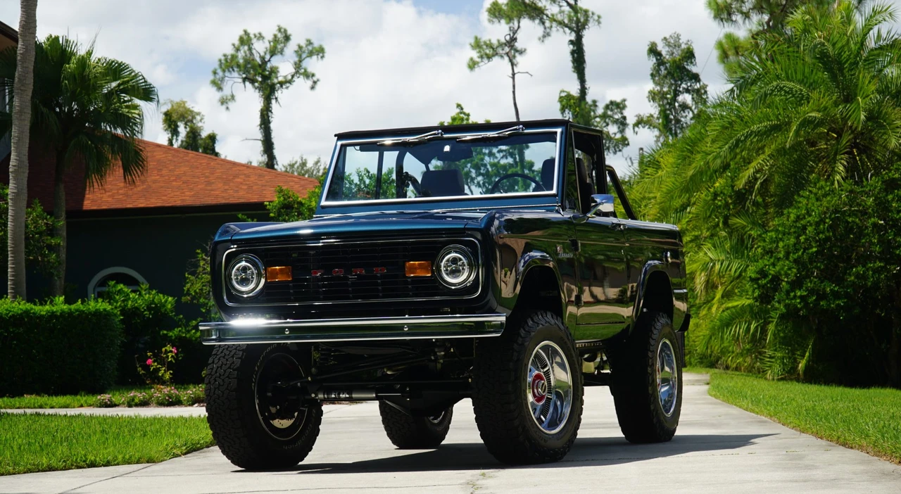Ford Bronco 1st Gen - Image 9 of 31