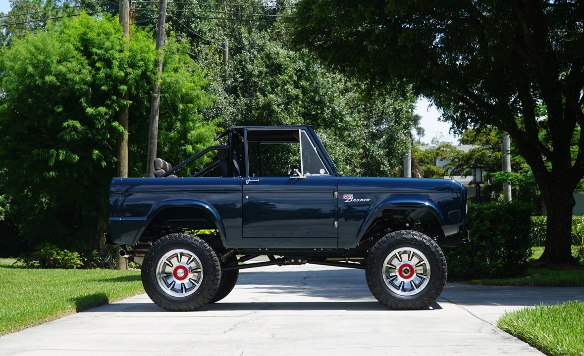 Ford Bronco 1st Gen - Image 22 of 31