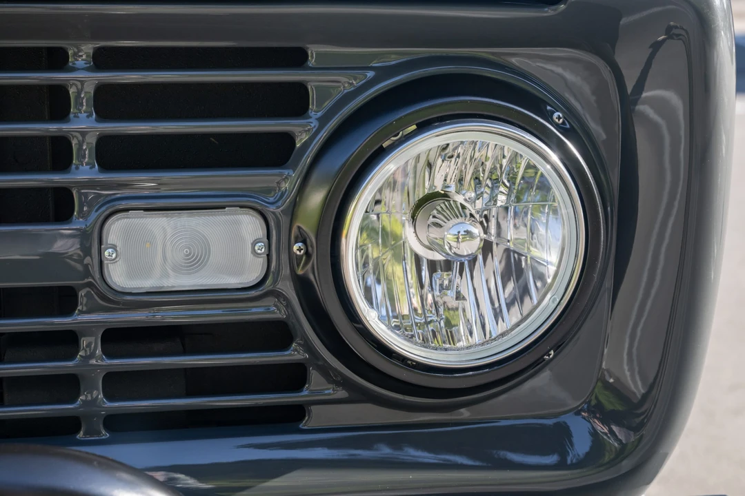 Ford Bronco 1st Gen - Image 14 of 31