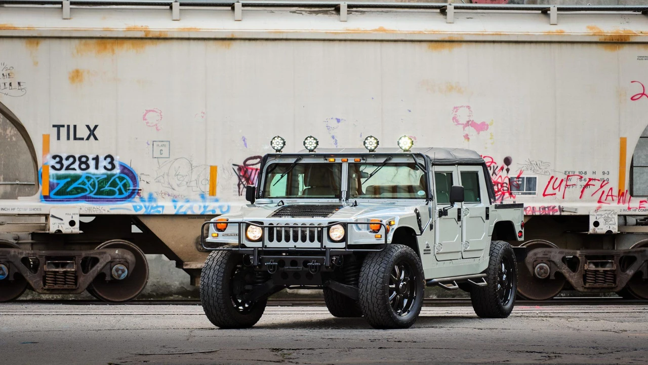 1999 Hummer Hummer H1 - Image 2 of 31