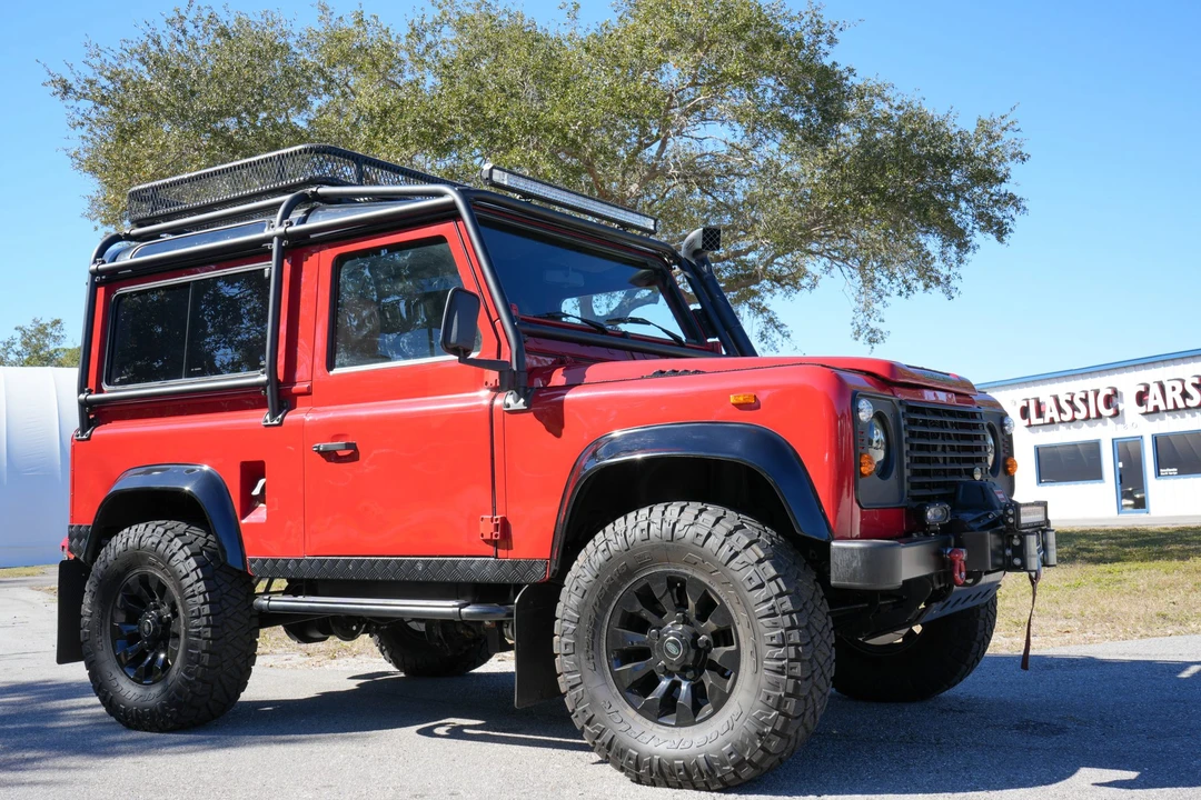 1991 Land Rover Defender 90 - Image 2 of 31