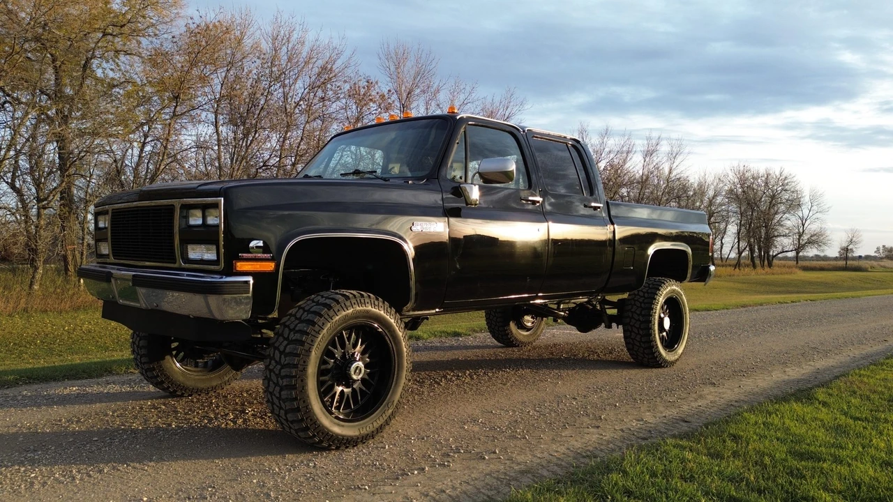 1986 GMC C/K 3rd Gen - Image 3 of 31