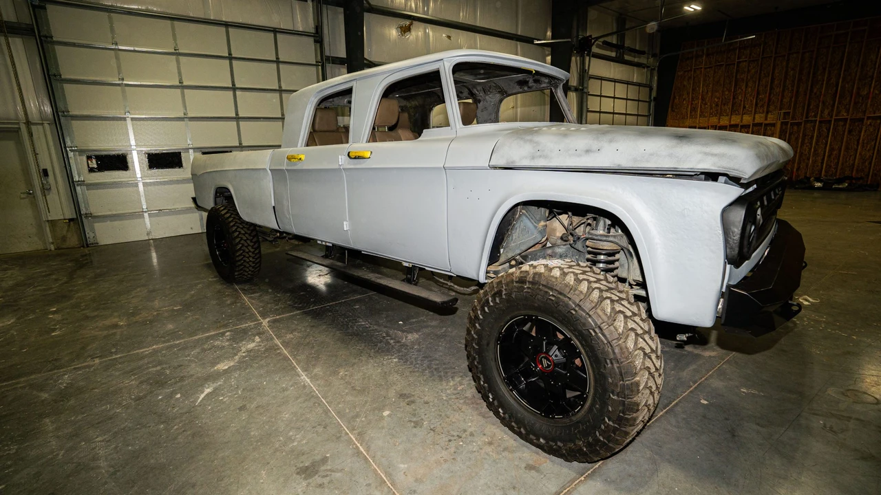 Dodge Power Wagon (1946-1968) - Image 15 of 31