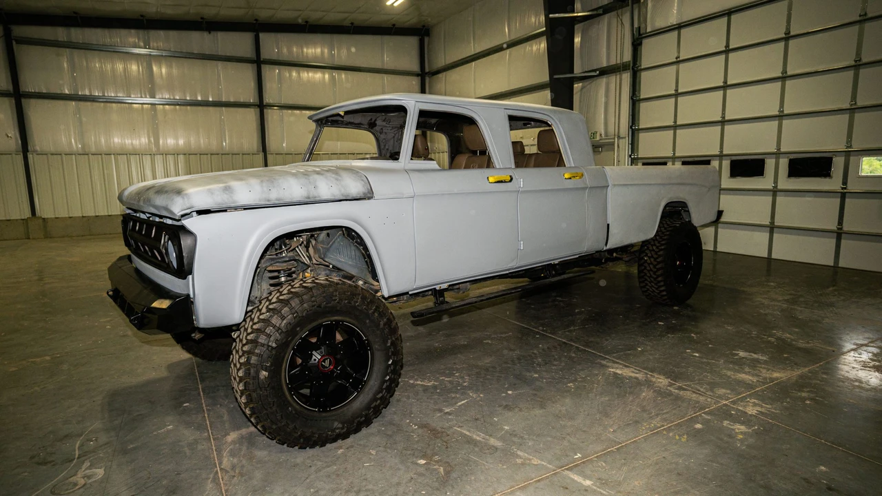 Dodge Power Wagon (1946-1968) - Image 14 of 31