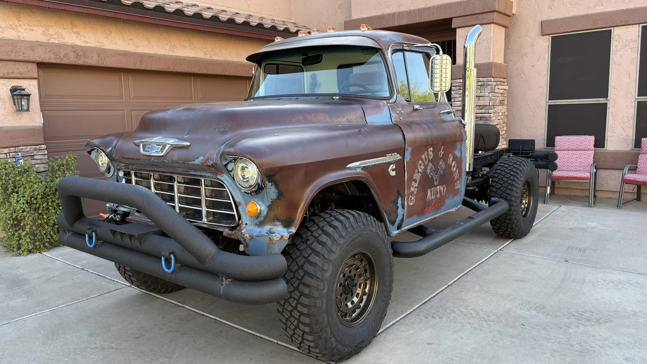 1955 Chevrolet Task Force - Image 4 of 31