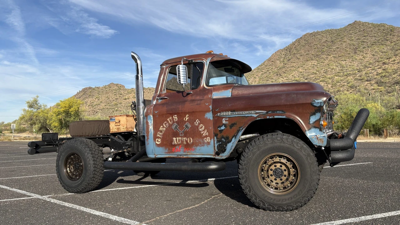 1955 Chevrolet Task Force - Image 15 of 31