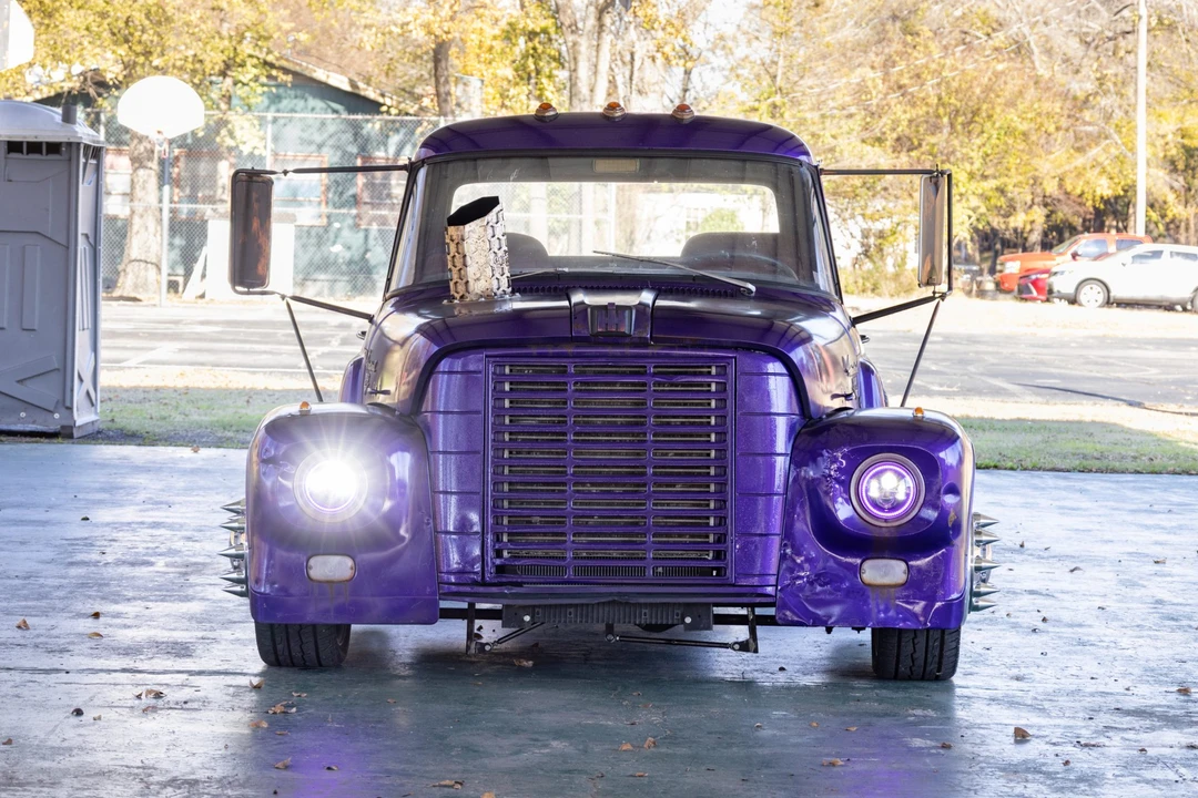 1964 International Harvester Loadstar - Image 9 of 31