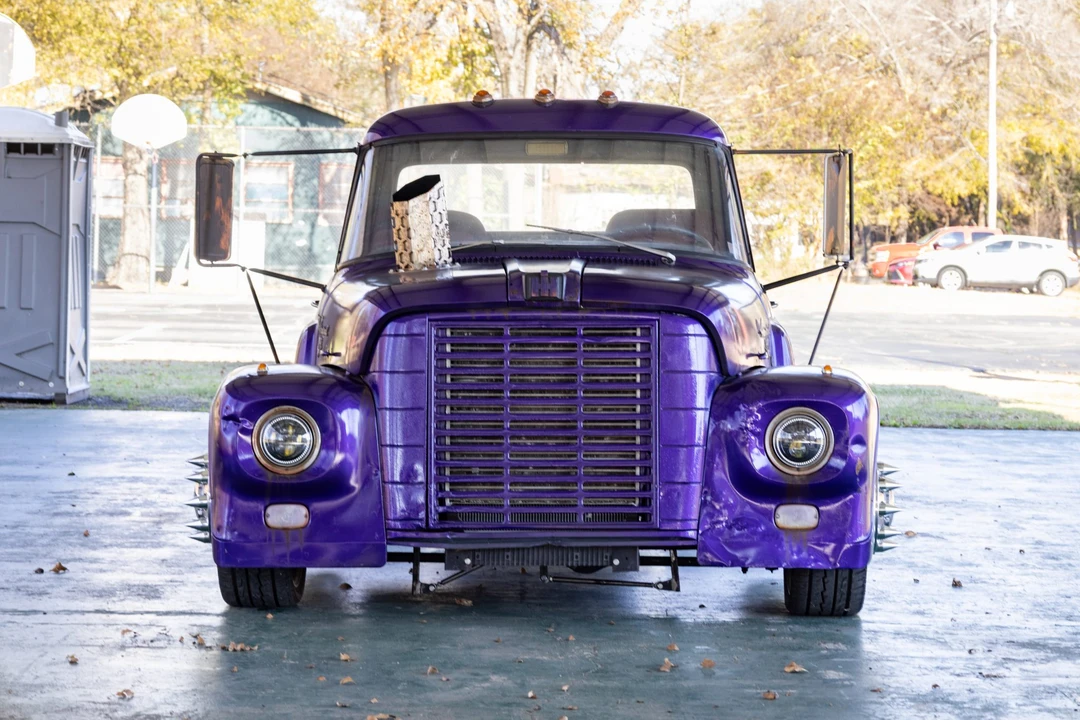 1964 International Harvester Loadstar - Image 2 of 31