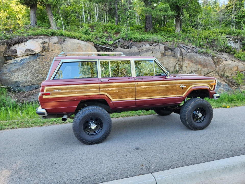 1986 Jeep SJ Grand Wagoneer - Image 6 of 31
