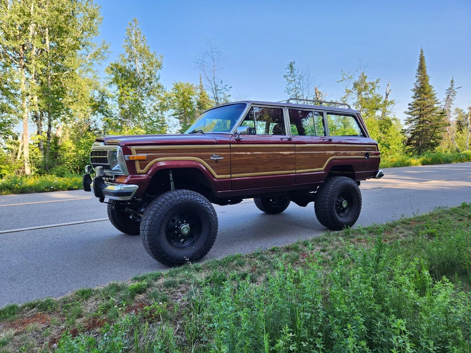 1986 Jeep SJ Grand Wagoneer - Image 14 of 31