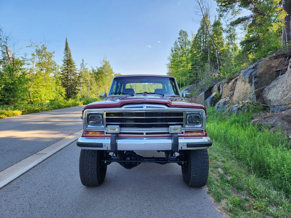 1986 Jeep SJ Grand Wagoneer - Image 20 of 31
