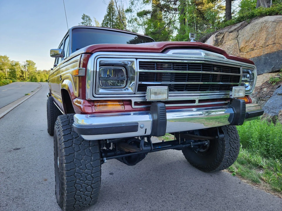 1986 Jeep SJ Grand Wagoneer - Image 25 of 31