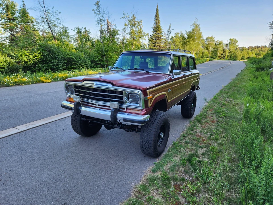 1986 Jeep SJ Grand Wagoneer - Image 16 of 31