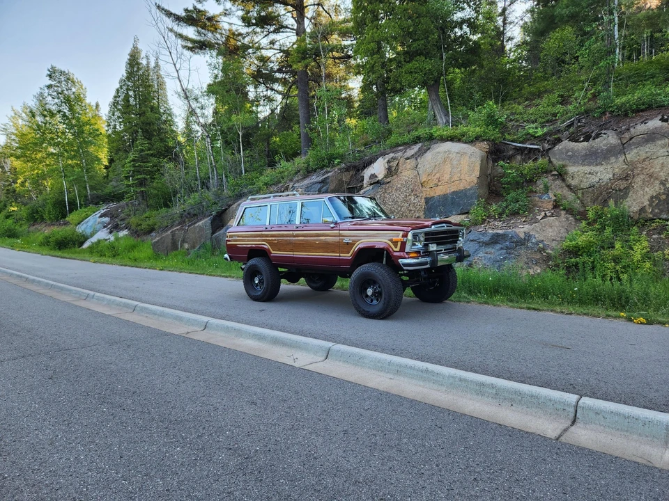 1986 Jeep SJ Grand Wagoneer - Image 27 of 31