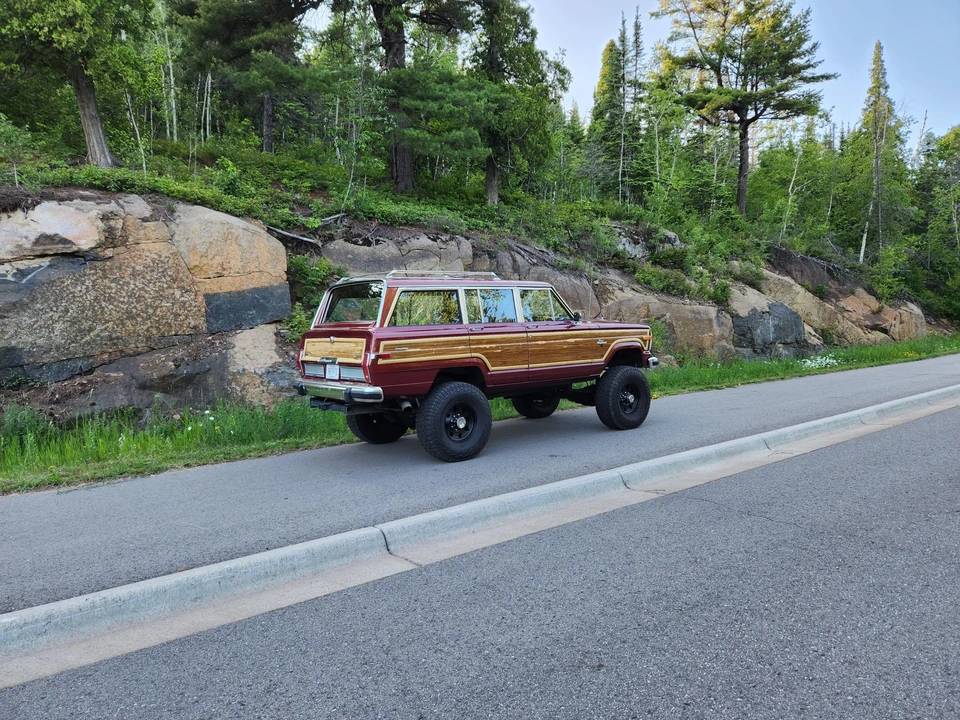 1986 Jeep SJ Grand Wagoneer - Image 28 of 31