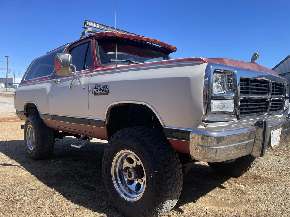1987 Dodge Ramcharger - Image 11 of 31