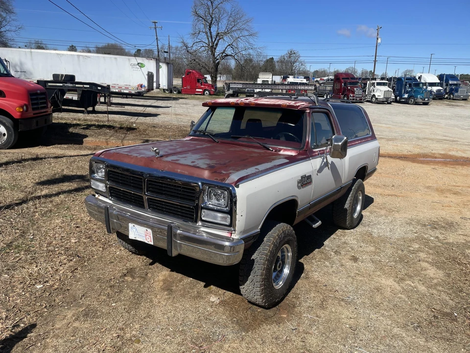 1987 Dodge Ramcharger - Image 2 of 31
