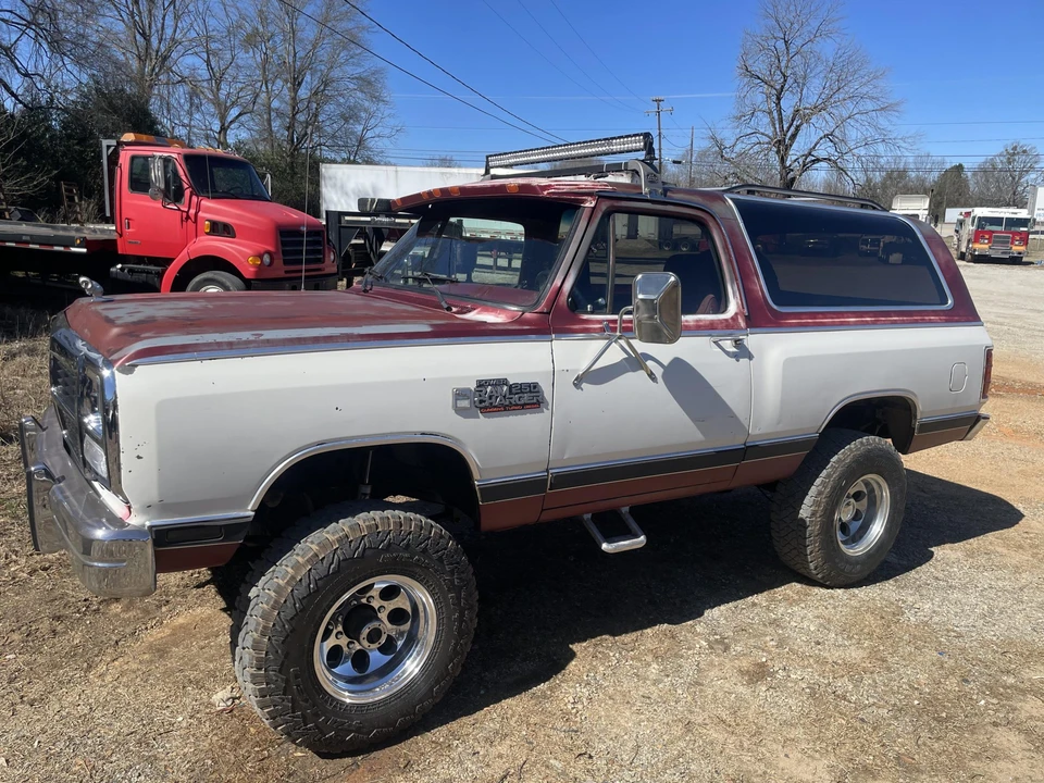 1987 Dodge Ramcharger - Image 4 of 31