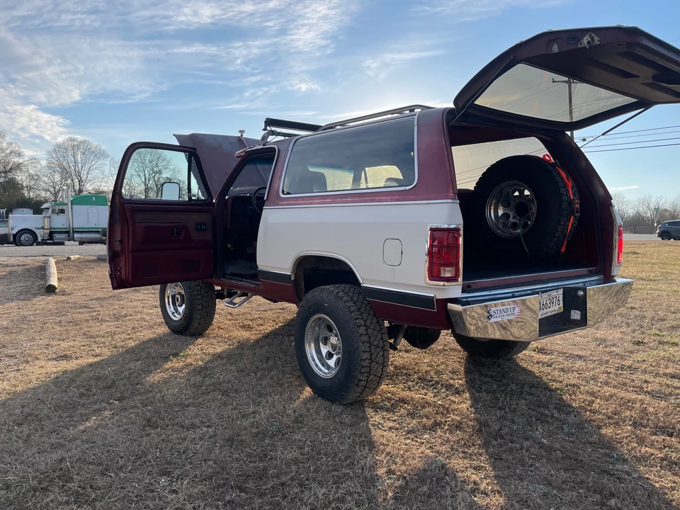 1987 Dodge Ramcharger - Image 17 of 31