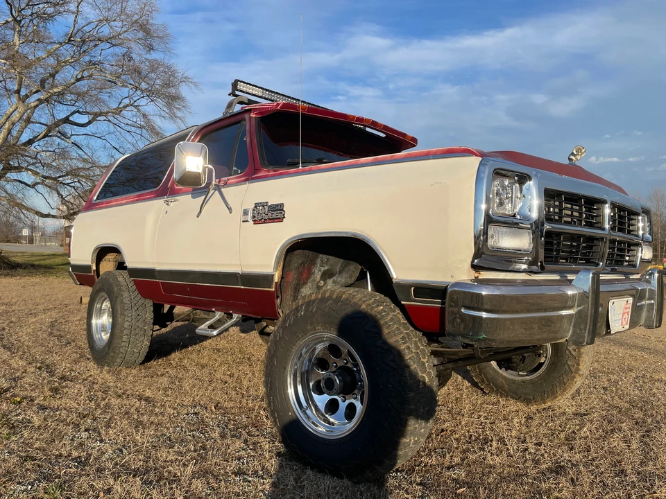 1987 Dodge Ramcharger - Image 13 of 31
