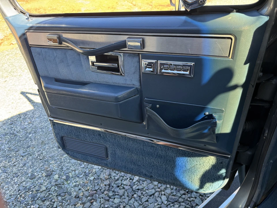 1988 GMC Sierra 1st Gen - Image 30 of 31