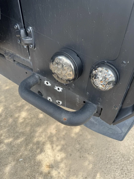 1995 Land Rover Defender 110 - Image 20 of 31
