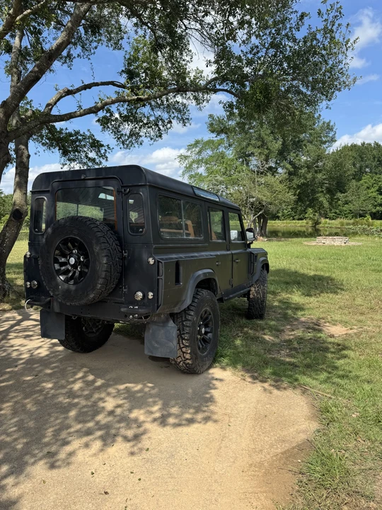 1995 Land Rover Defender 110 - Image 6 of 31
