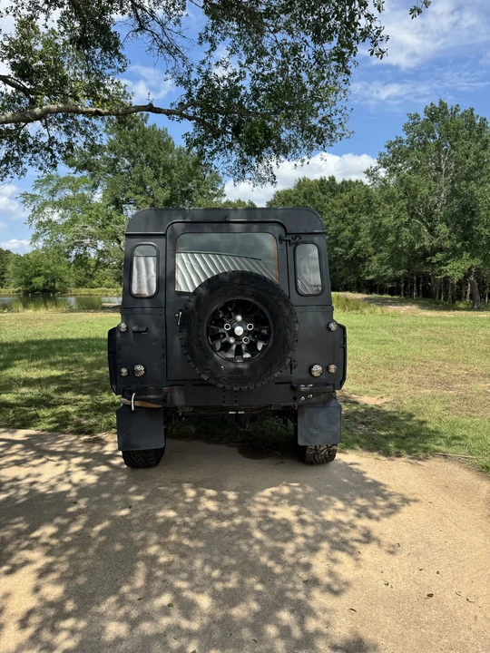 1995 Land Rover Defender 110 - Image 9 of 31