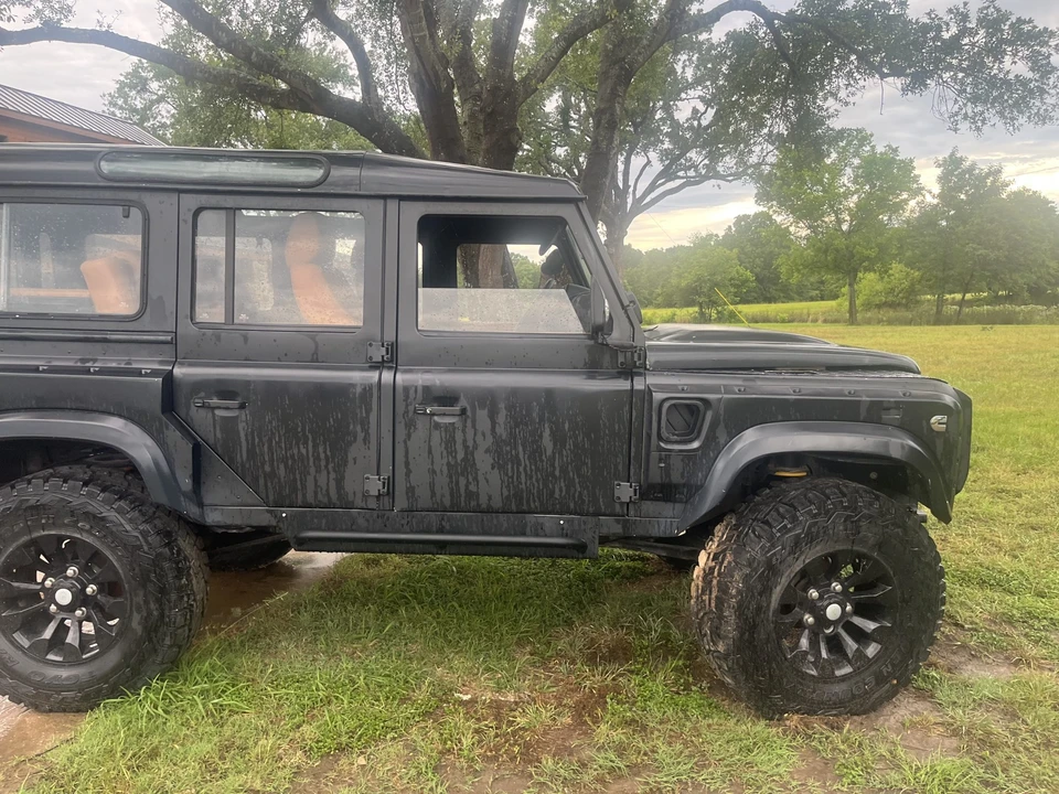 1995 Land Rover Defender 110 - Image 13 of 31