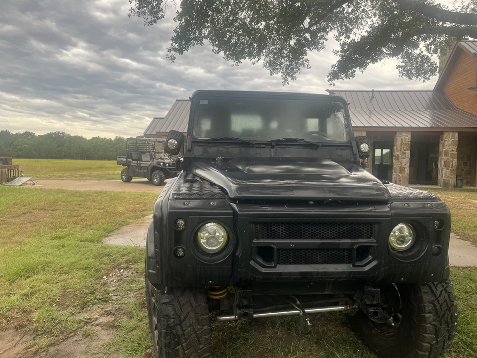 1995 Land Rover Defender 110 - Image 4 of 31