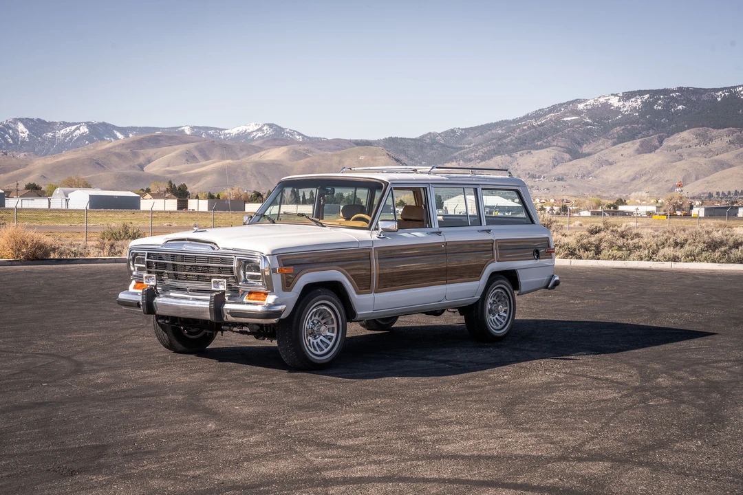 1988 Jeep SJ Grand Wagoneer - Image 3 of 31