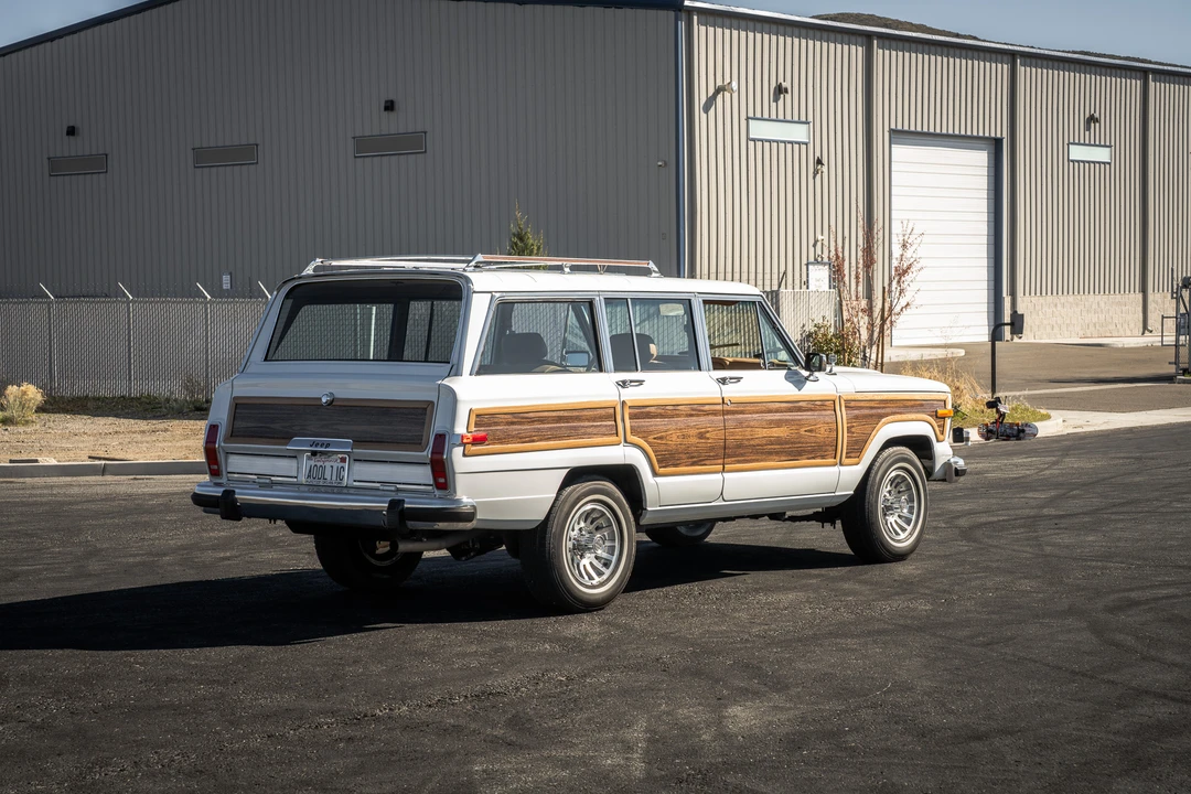 1988 Jeep SJ Grand Wagoneer - Image 6 of 31