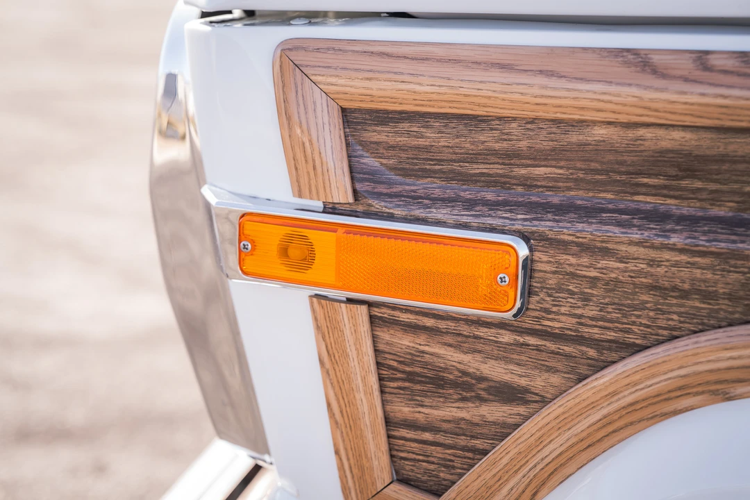 1988 Jeep SJ Grand Wagoneer - Image 21 of 31
