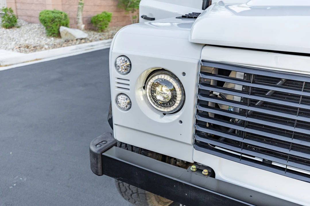 1988 Land Rover Defender 110 - Image 15 of 31