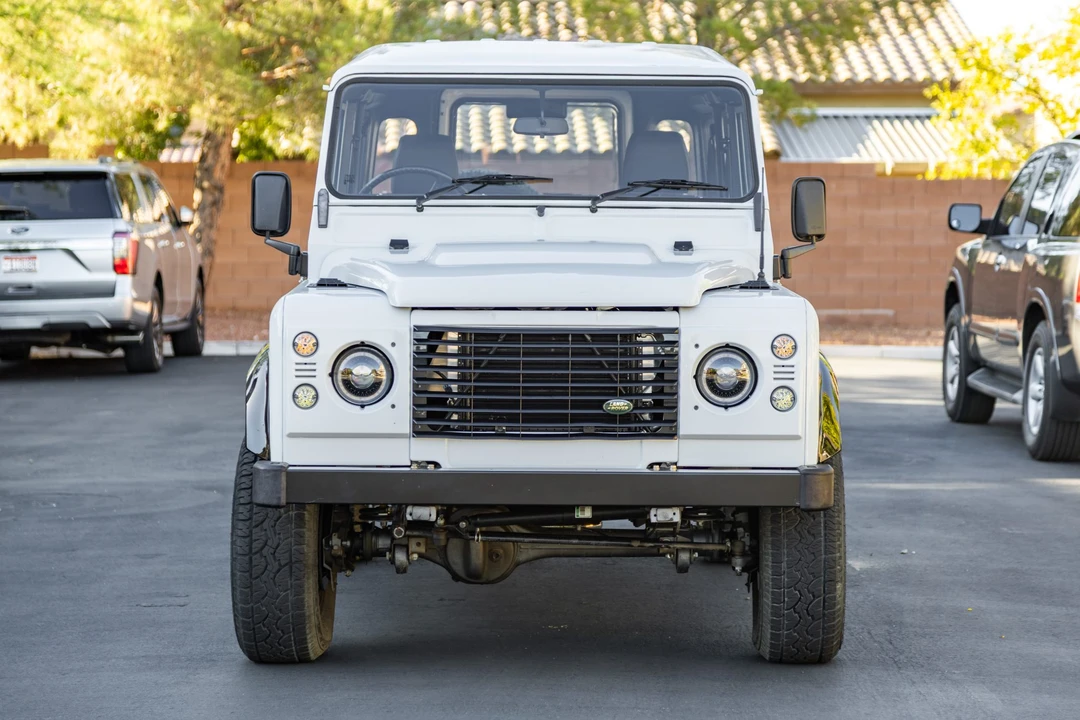 1988 Land Rover Defender 110 - Image 3 of 31