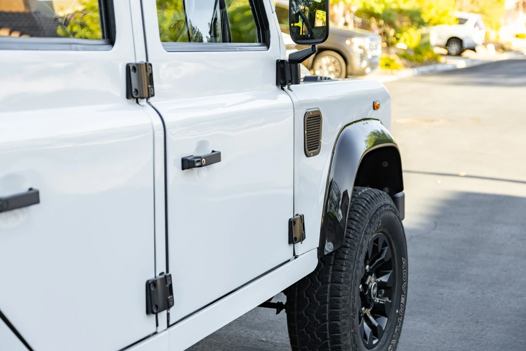 1988 Land Rover Defender 110 - Image 28 of 31