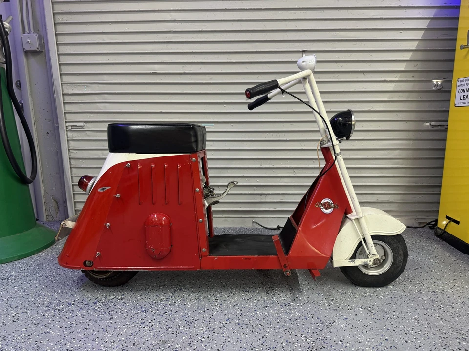 Cushman - Image 3 of 31