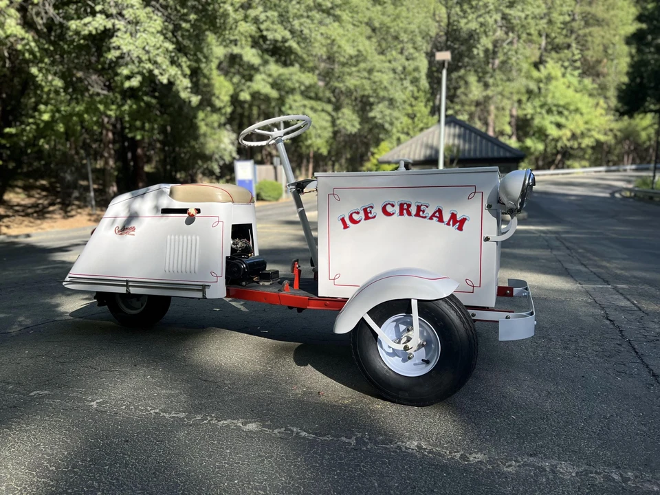 Cushman - Image 9 of 31