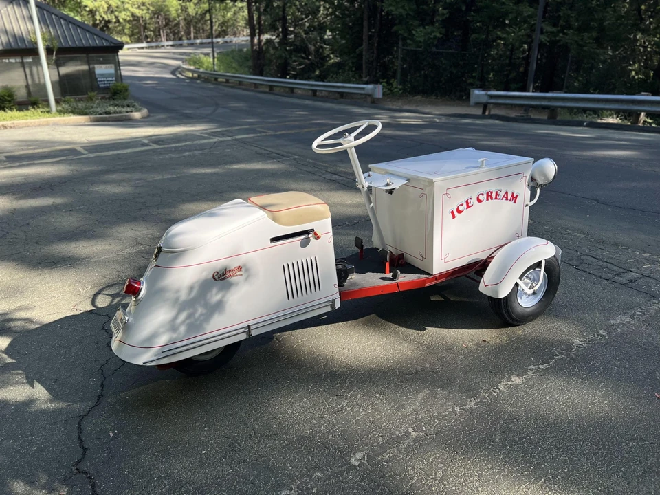 Cushman - Image 11 of 31