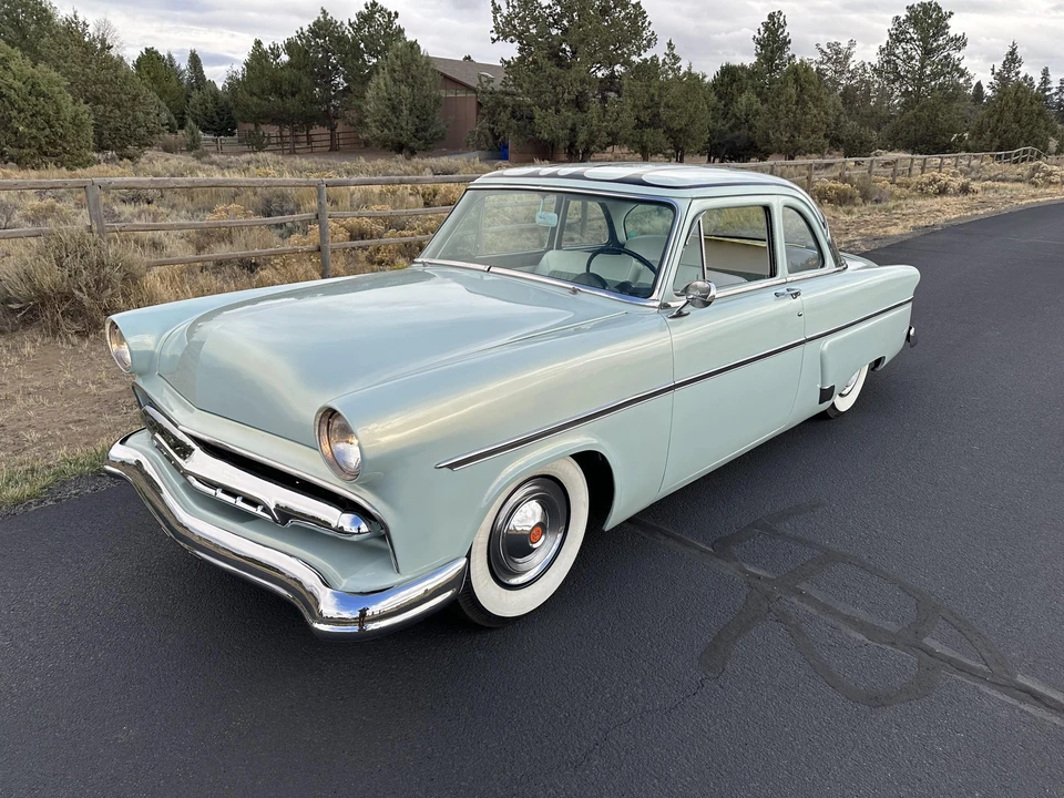 1954 Ford Customline - Image 2 of 31