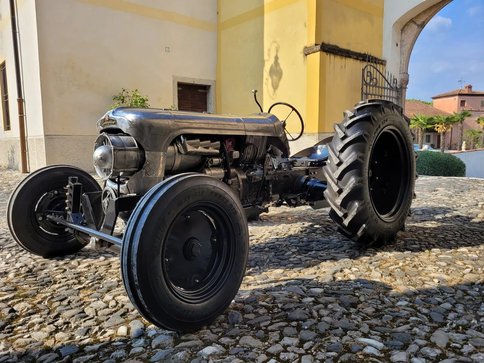 1964 Lamborghini Tractors - Image 5 of 31