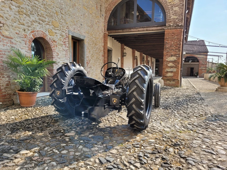 1964 Lamborghini Tractors - Image 9 of 31