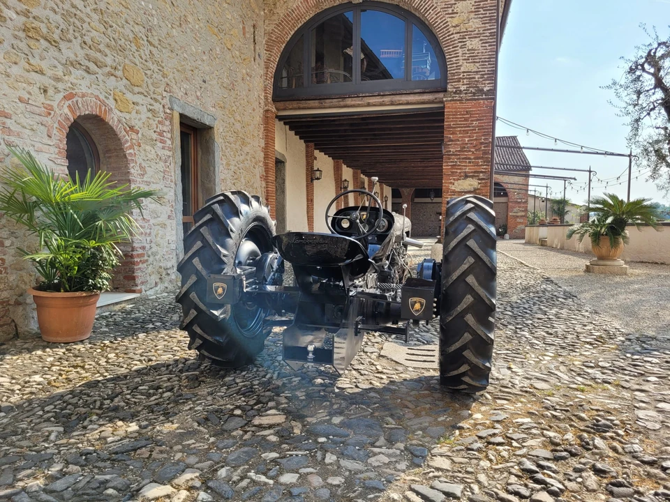 1964 Lamborghini Tractors - Image 10 of 31